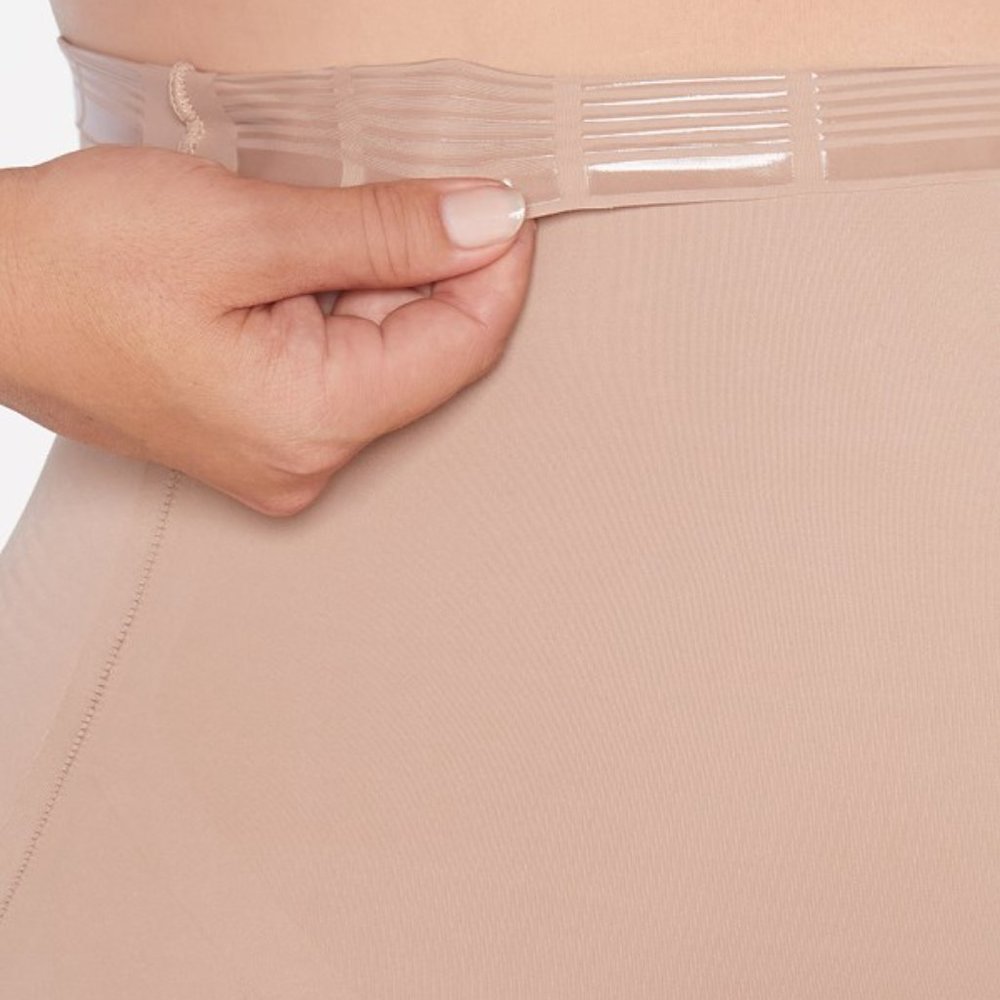 Ruby Ribbon High Waist Shaping Short - Picture 3 of 3